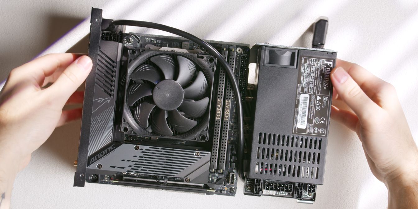 Midori 5L PSU cable routing